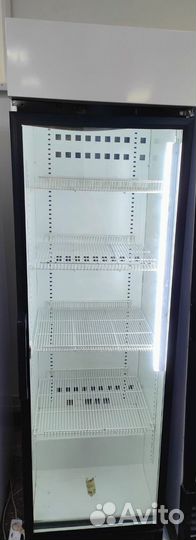 Холодильный шкаф-витрина