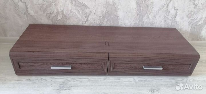 Мебель в гостиную. Полки, шкаф подвесной