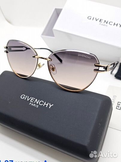 Солнцезащитные очки Givenchy