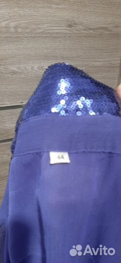 Продам блузку женскую