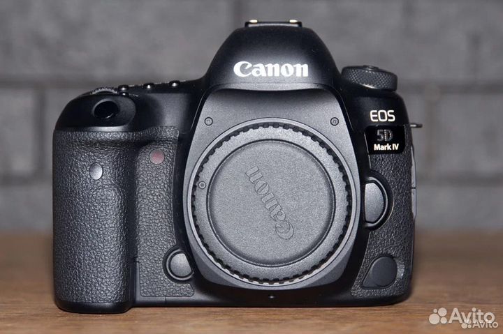 Canon EOS 5D Mark IV body