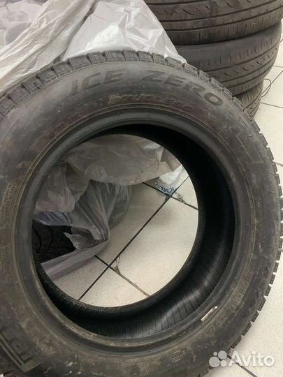 Pirelli Ice Zero FR 185/65 R15