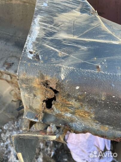 Закат крыла задний правый Kia Cerato 2000 CC