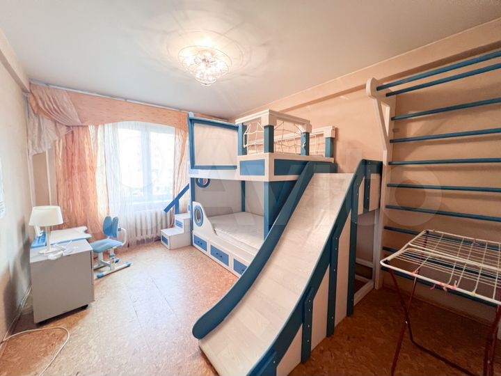 3-к. квартира, 90 м², 2/9 эт.