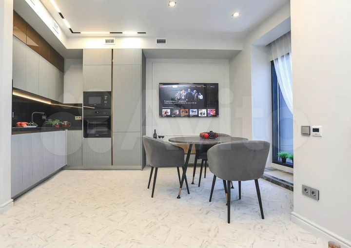 2-к. квартира, 80 м², 21/25 эт.