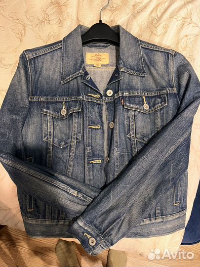Джинсовая куртка женская levis