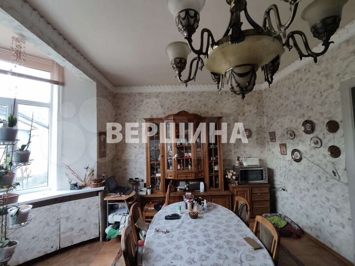 Дом 400 м² на участке 7,4 сот.