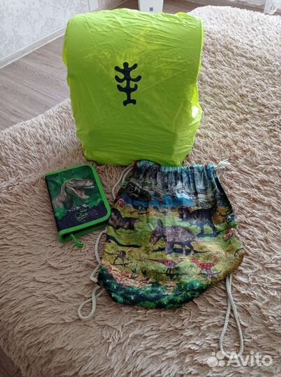 Школьный рюкзак derform