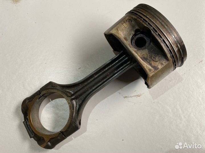 Поршень Mercedes Benz S Class W220 4.3 1999