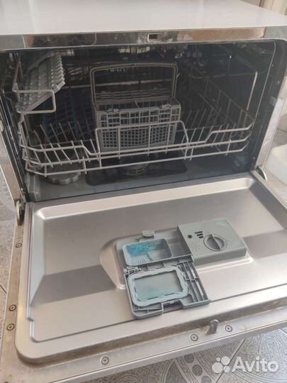 Посудомоечная машина компактная Midea mcfd55200W