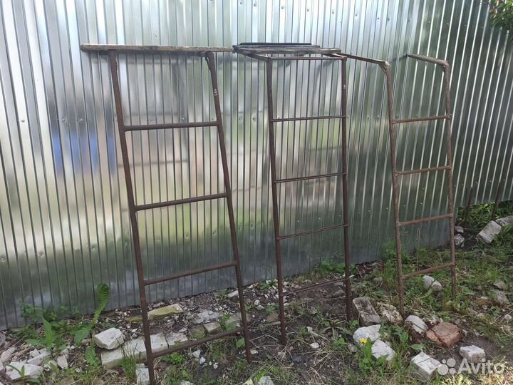 Металлическая лестница