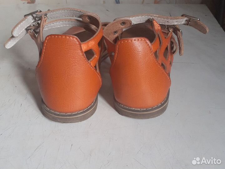 Босоножки для девочки