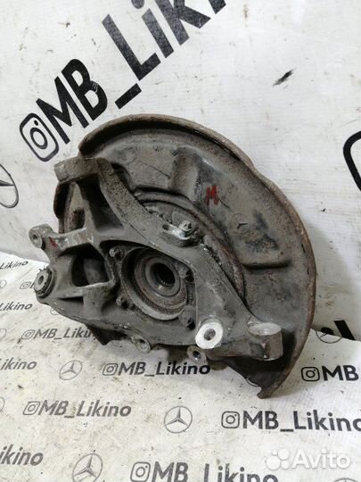 Кулак задний левый Mercdes W211 W219