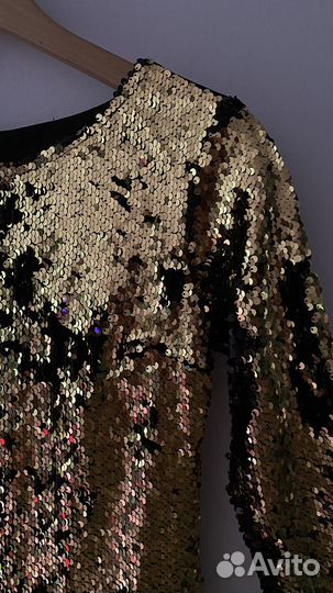 Платье в пайетках золотое