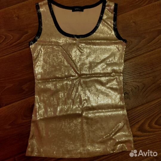 Золотой топ майка с пайетками золотая