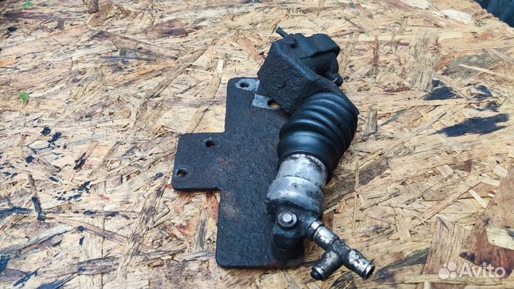 Распределитель усилия тормоза VW LT 2000 год