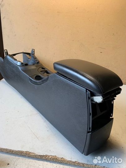 Подлокотник Peugeot 308 CC EP6DT