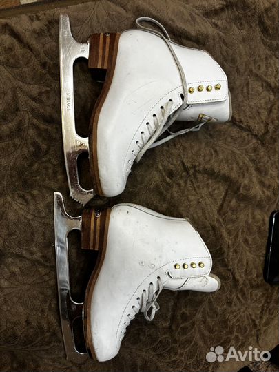 Фигурные коньки jackson