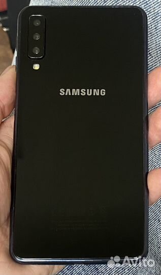 Samsung Galaxy A7 (2018), 4/64 ГБ