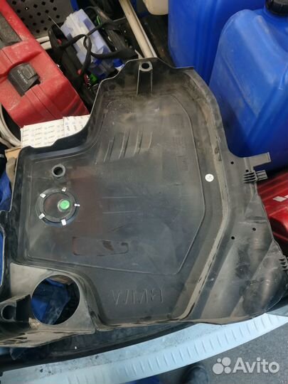 Накладка двс BMW