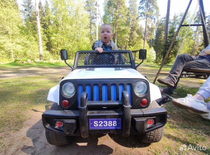 Детский электромобиль