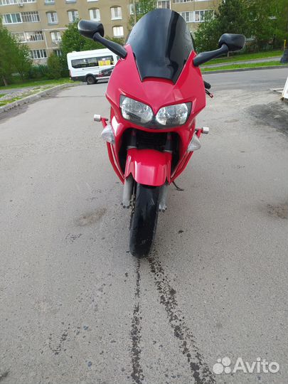 Honda vfr 800