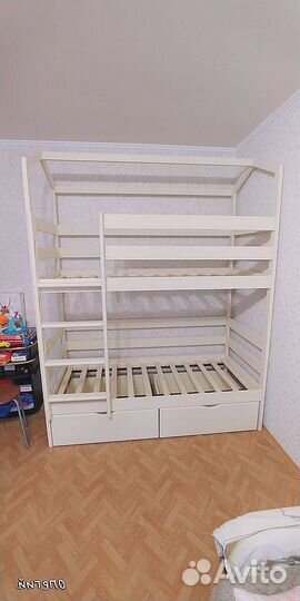 Двухъярусная кровать детская
