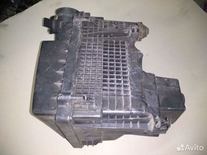 Корпус воздушного фильтра Freelander 2 2007-14