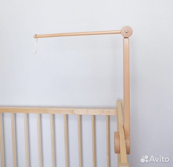 Кронштейн для детской кроватки деревянный