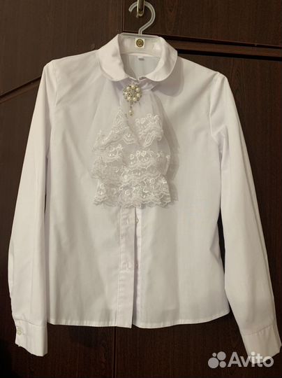 Блузка белая