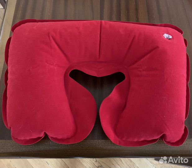 Подушка для шеи в самолёте