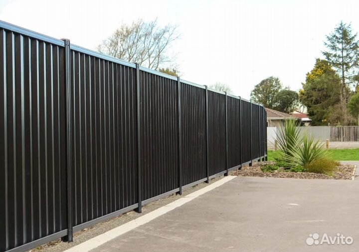 Забор металлический работа по договору под ключ