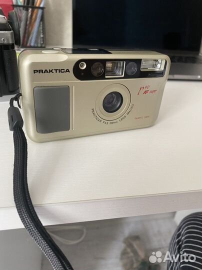 Пленочный фотоаппарат