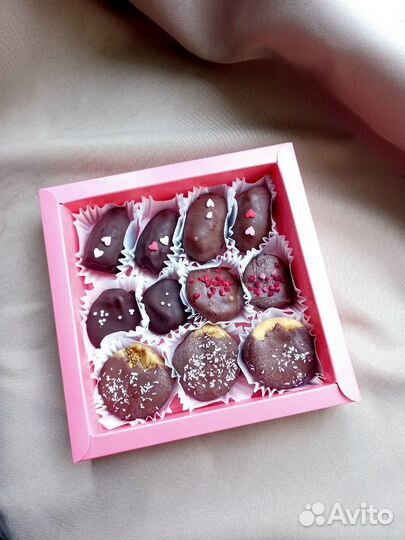 Ассорти из сухофруктов в шоколаде