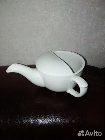 Поильник фарфоровый