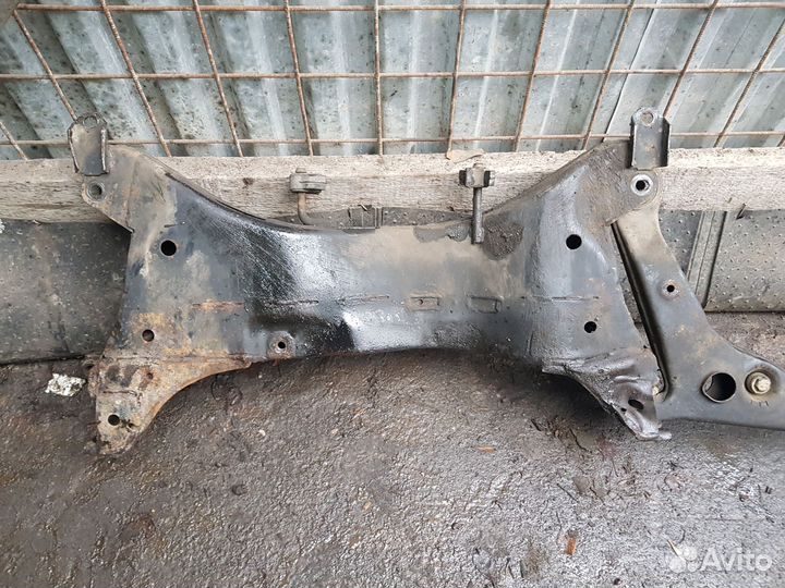 Подрамник передний Mitsubishi Lancer 9 2004г