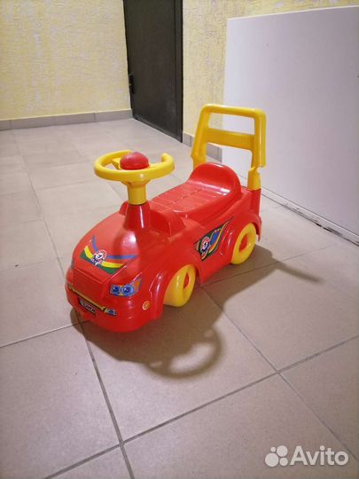 Детская машинка толокар каталка