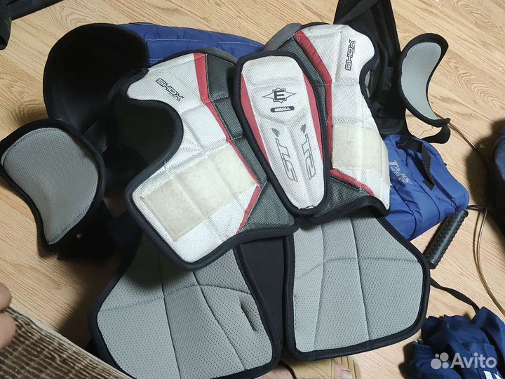 Хоккейные шорты ccm и нагрудник