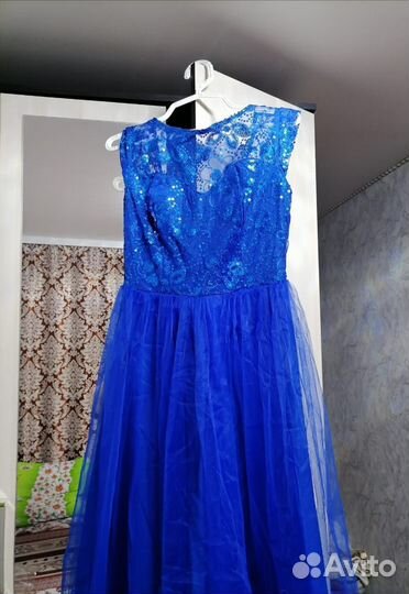 Вечернее платье