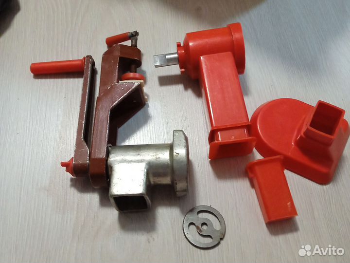 Мясорубка ручная