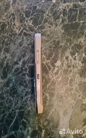 Nokia E52