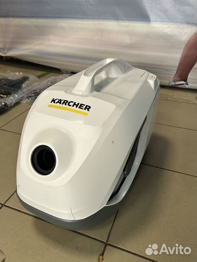 Пылесос с аквафильтром Karcher DS 6 Premium Plus