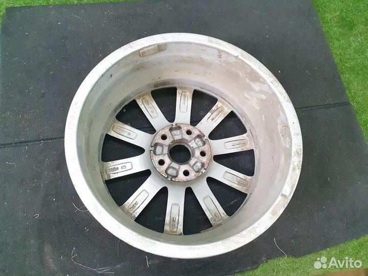 Диск литой R17 Audi Q3 1 8U (2011-2018)