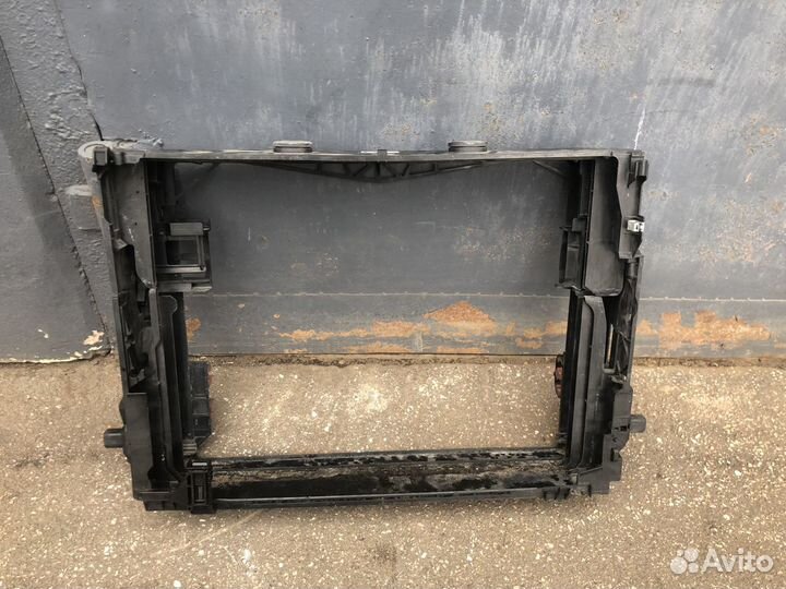 Рамка радиатора BMW 7 F01 F02 N63