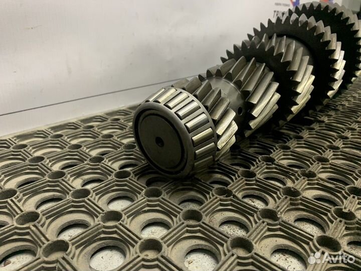 Вал кпп промежуточный ZF