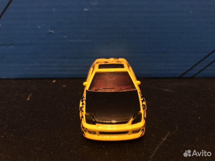 Hot wheels машинка