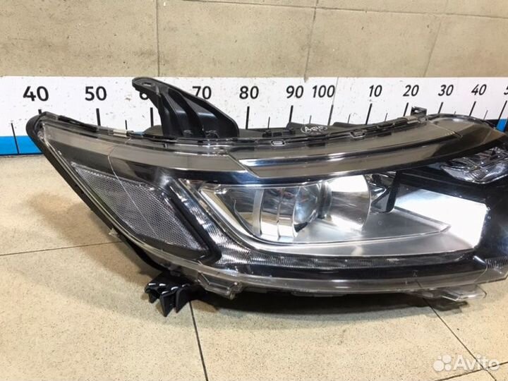 Фара правая Mitsubishi Outlander GF