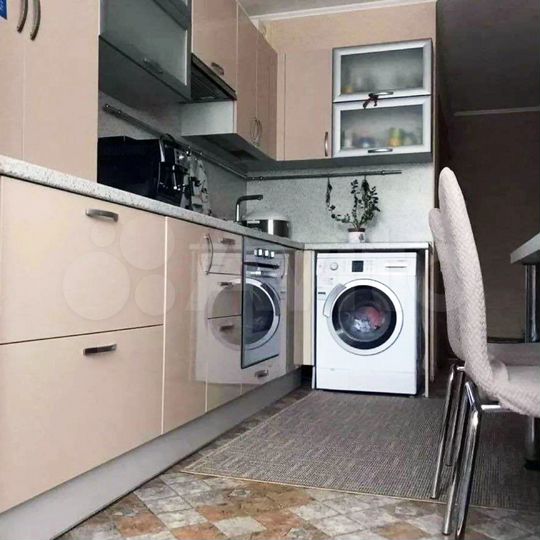 3-к. квартира, 74 м², 2/10 эт.