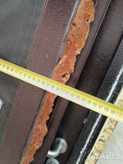 Входная железная дверь