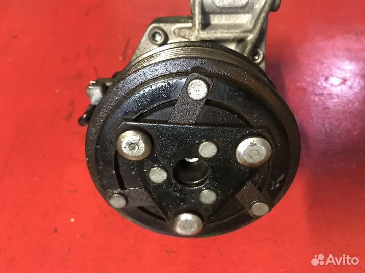 Компрессор кондиционера Nissan Juke F15 hr15de